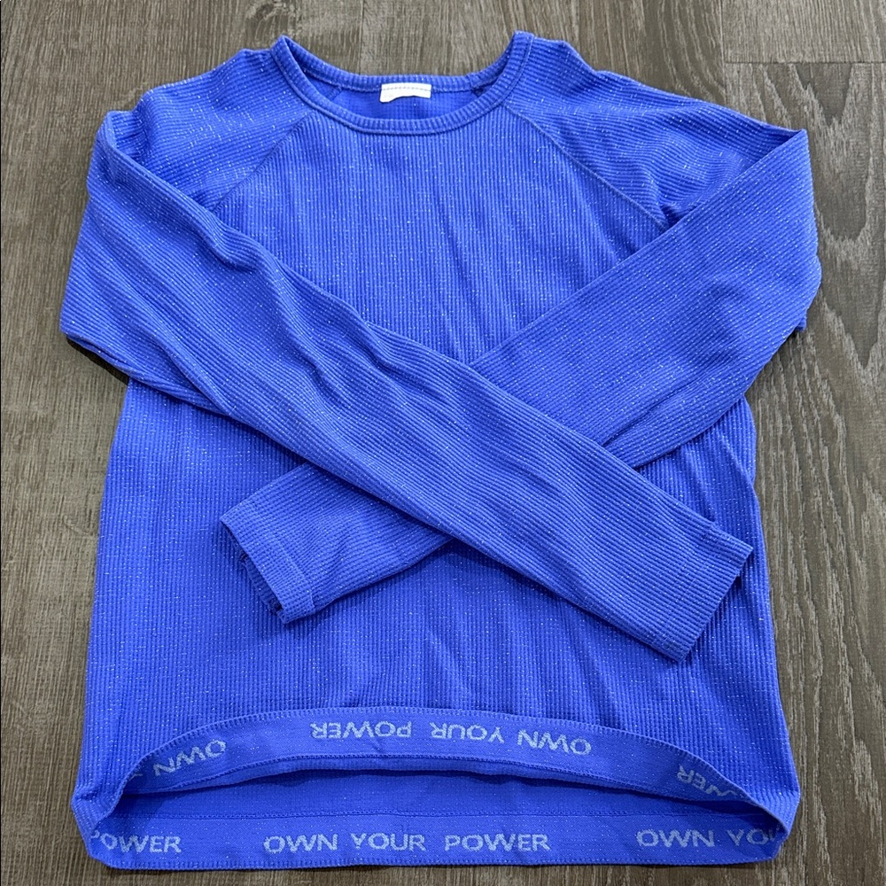 Girls Athleta top